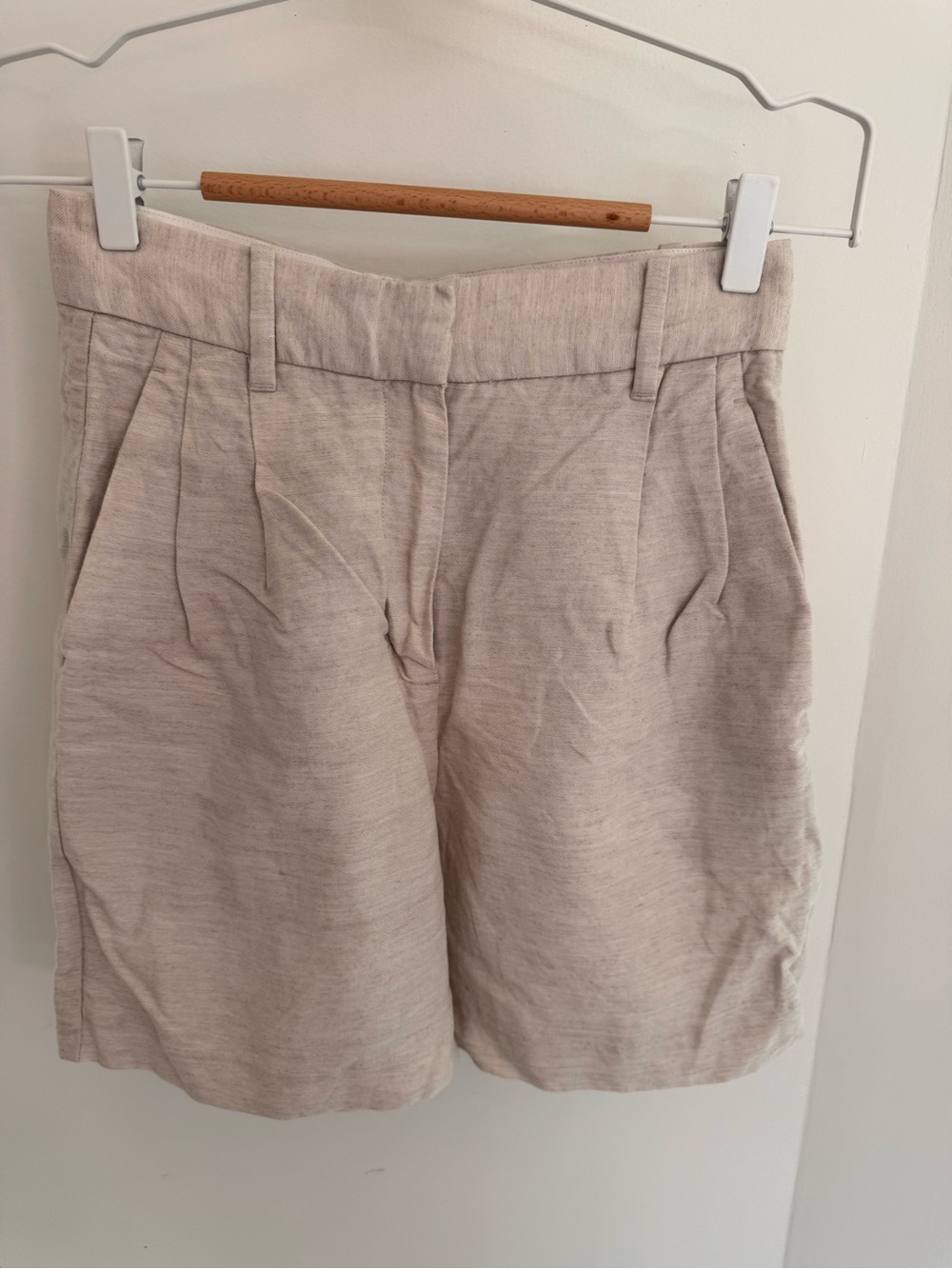 Wilfred High Waist Pleated Shorts 2